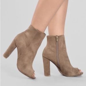 Nirvana Heel – Taupe